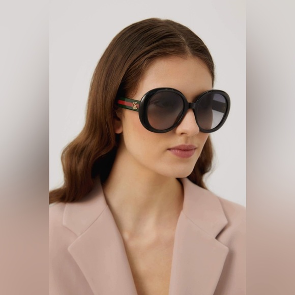 New- 💯 GUCCI GG0712S-001 GUCCI OVERSIZED SUNGLASSES WITH WEB TEMPLE - Picture 3 of 14